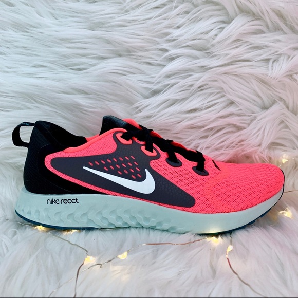 New Women’s Nike Legend React Athletic Shoes - Picture 2 of 7